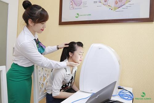 Tuy không gây cảm giác đau đớn nhưng mụn cám khiến khổ chủ lo lắng bởi làn da kém mịn.